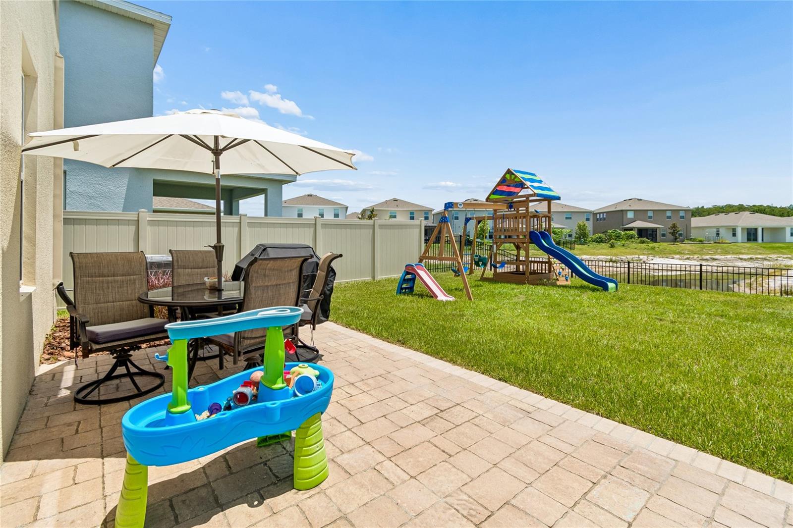 2510 WARREN ACRES BLVD