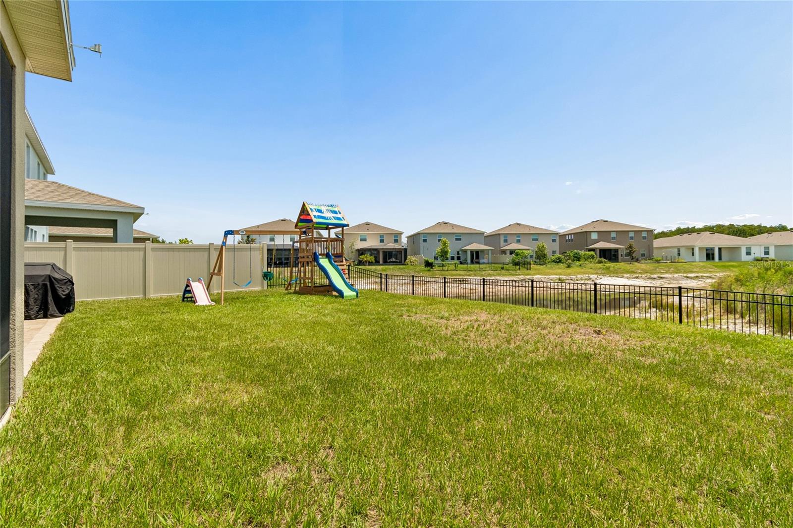 2510 WARREN ACRES BLVD