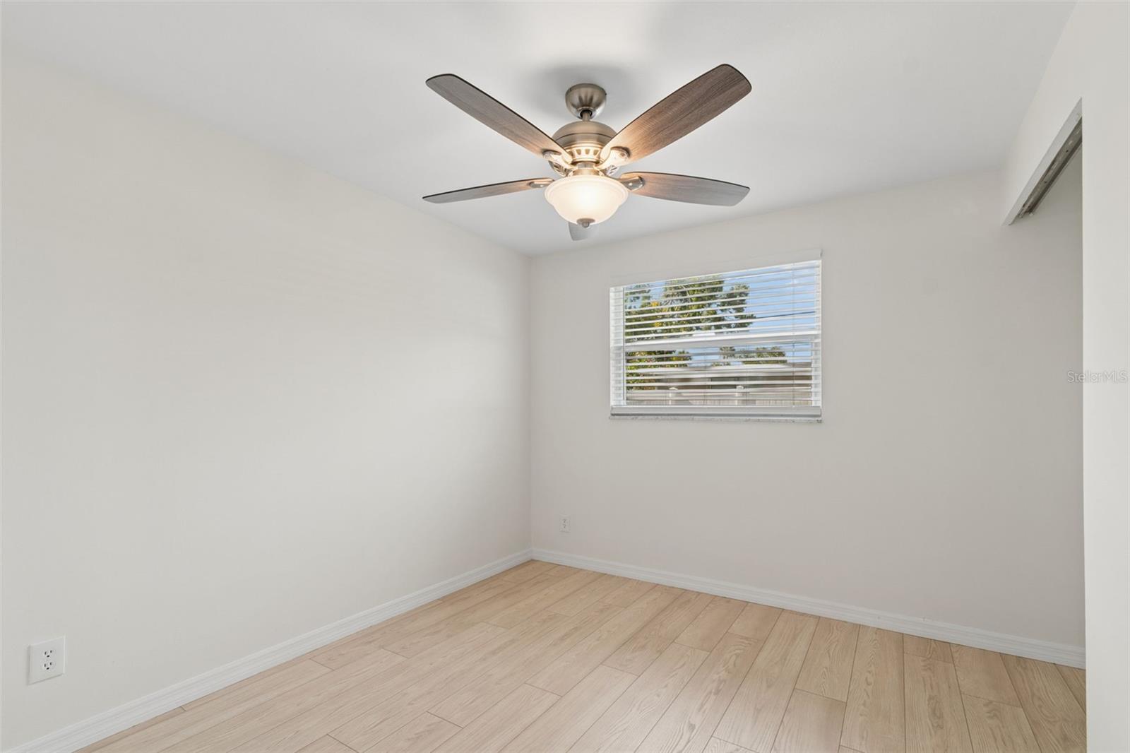 8672 78TH PL