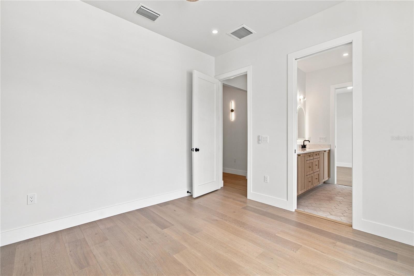 4106 W NEPTUNE ST