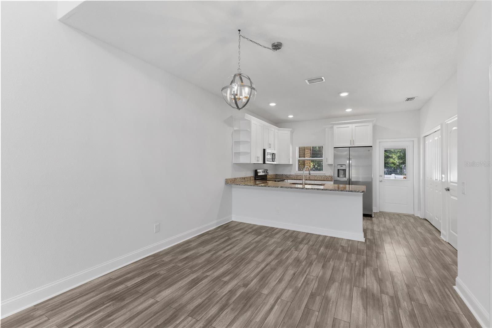 8702-8708 KENYON VIEW CT