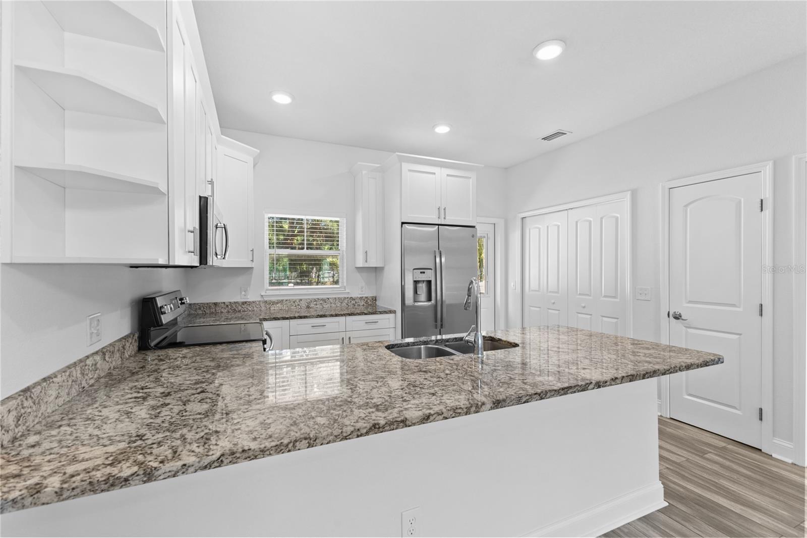8702-8708 KENYON VIEW CT