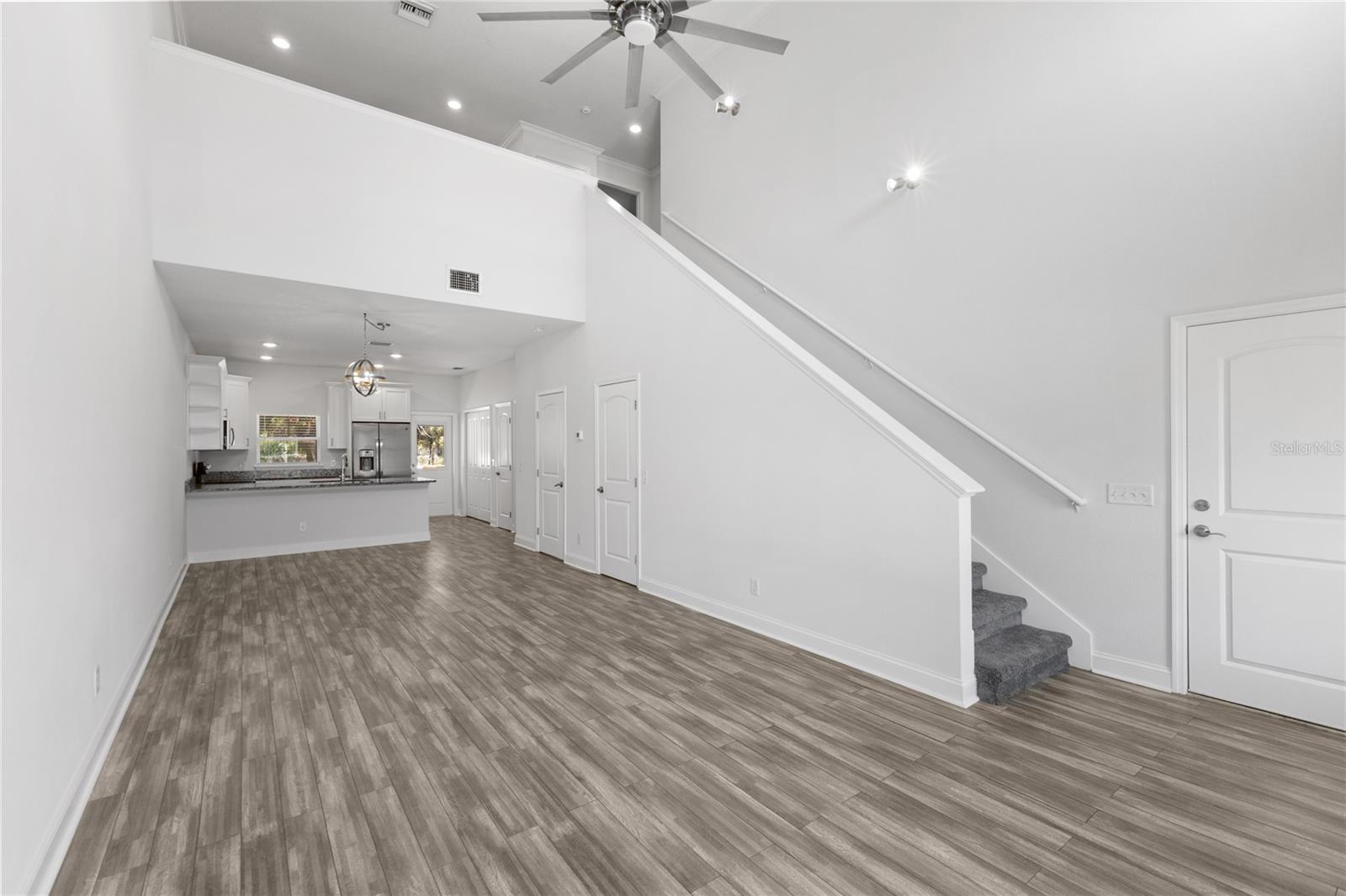 8702-8708 KENYON VIEW CT