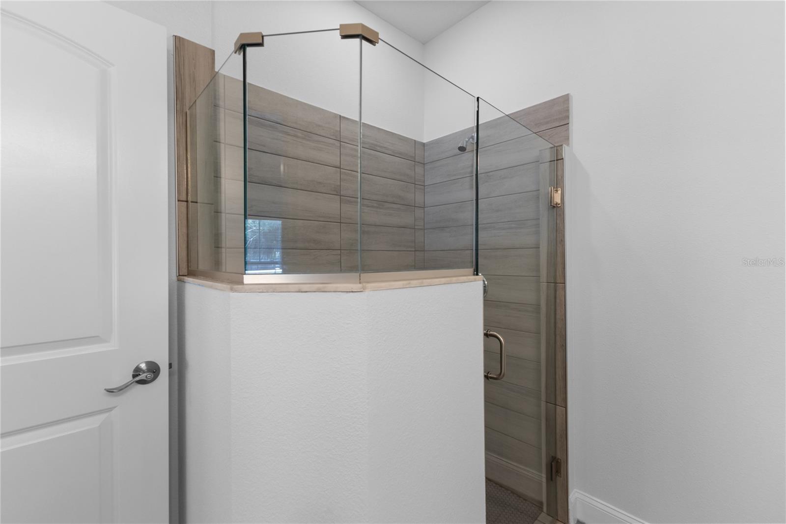 8702-8708 KENYON VIEW CT