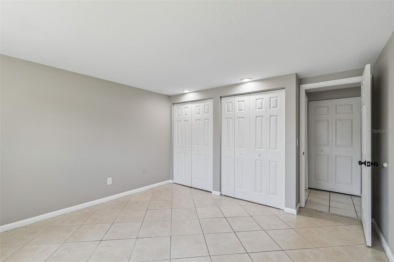 7111 GATEWAY CT