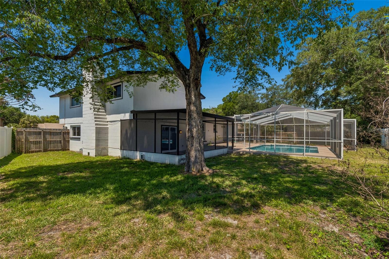 7111 GATEWAY CT