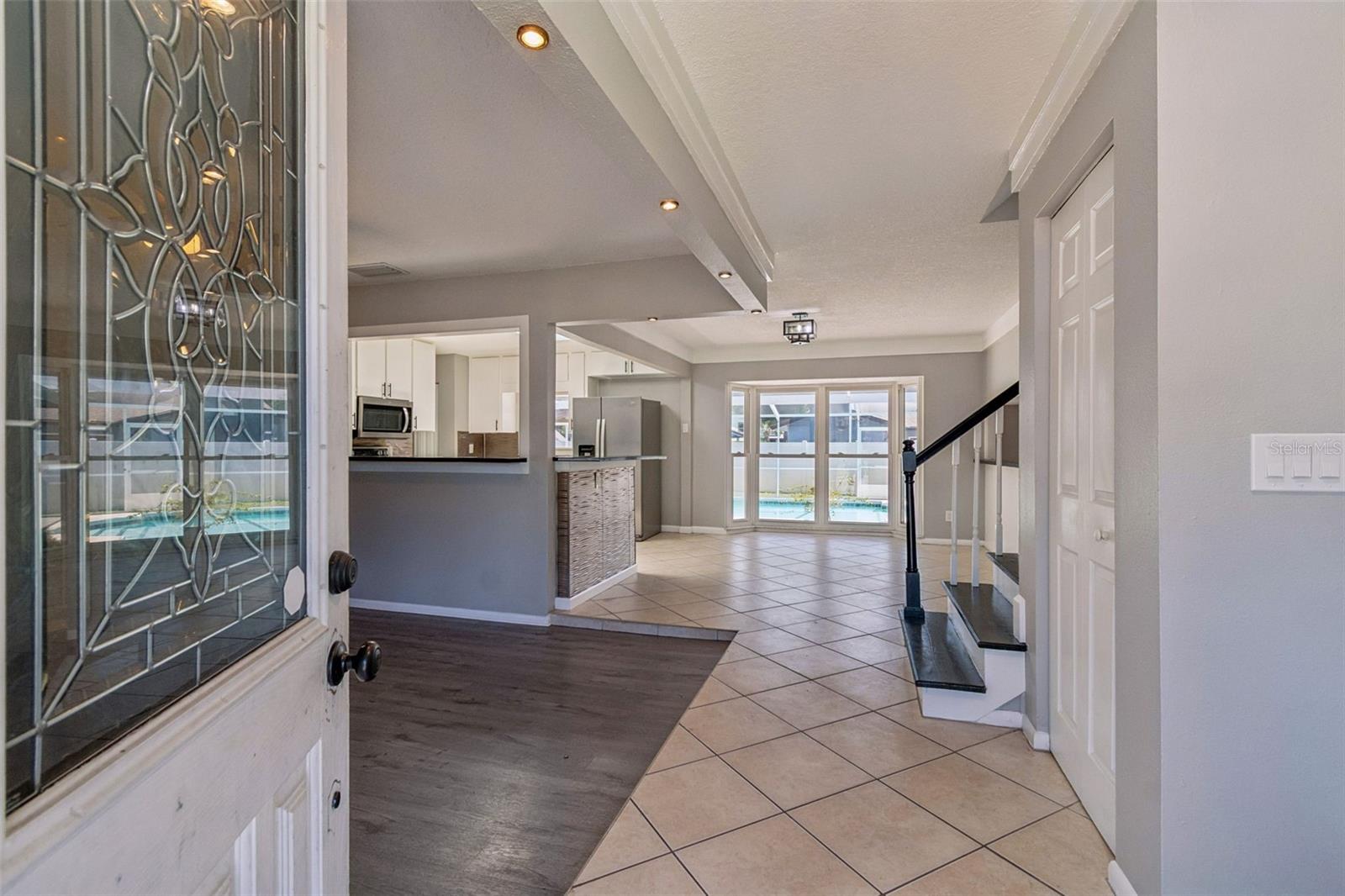7111 GATEWAY CT