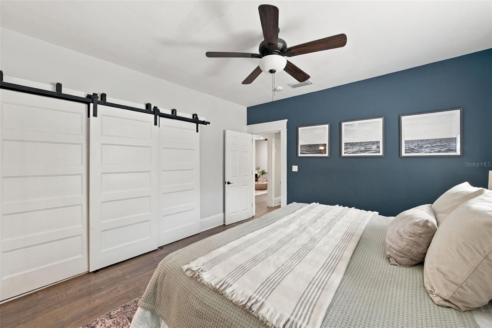 109 E JEAN ST