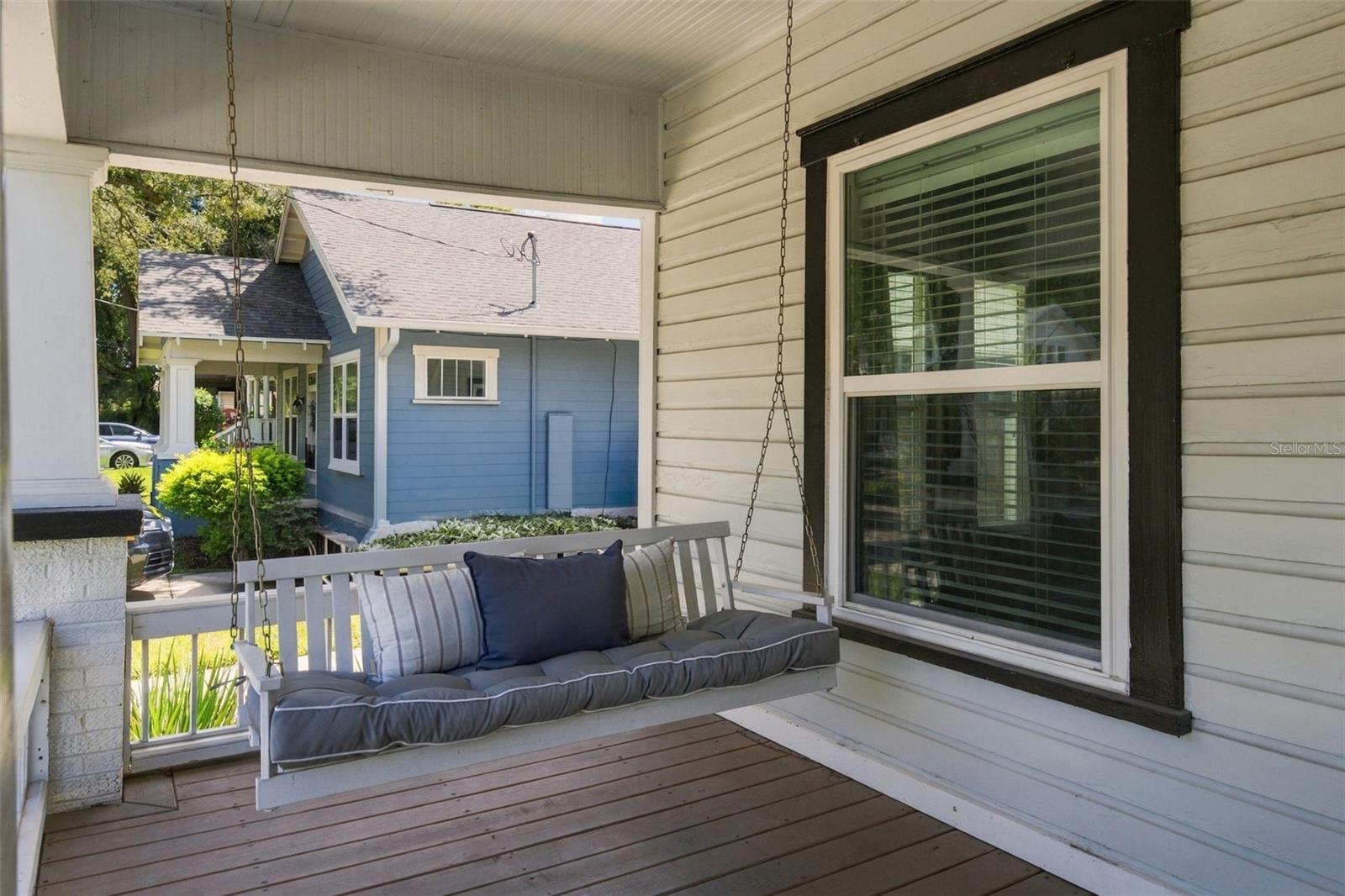 109 E JEAN ST