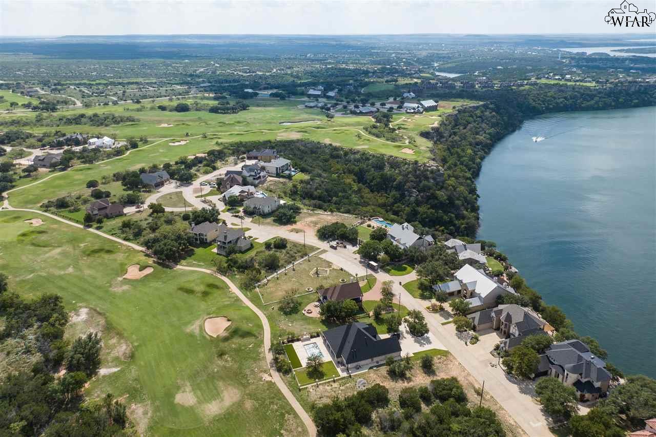 210 BAY HILL DR