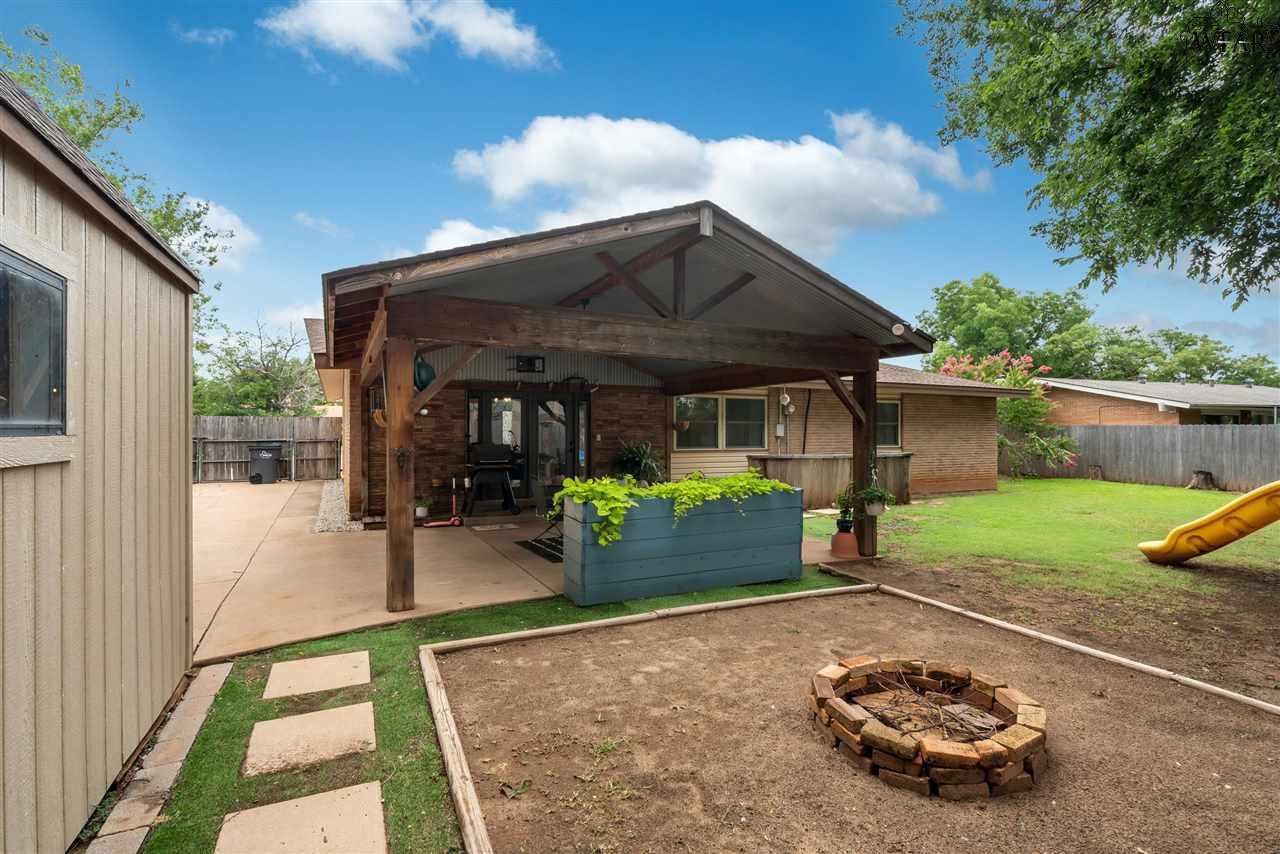 2812 COMPTON ROAD