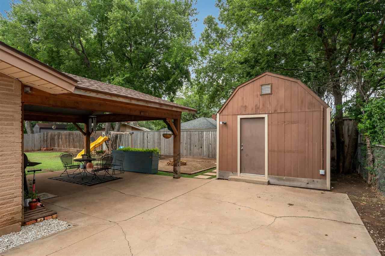 2812 COMPTON ROAD