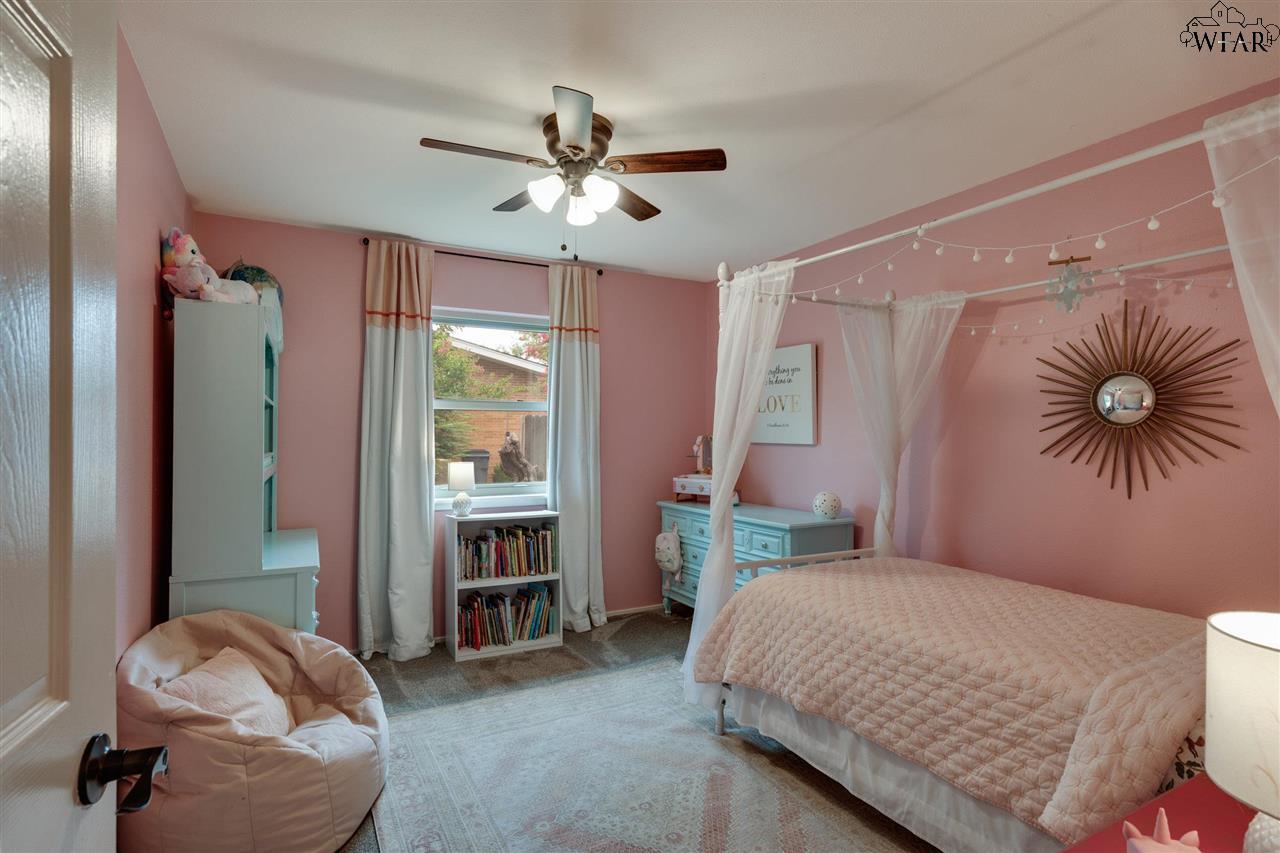 2812 COMPTON ROAD