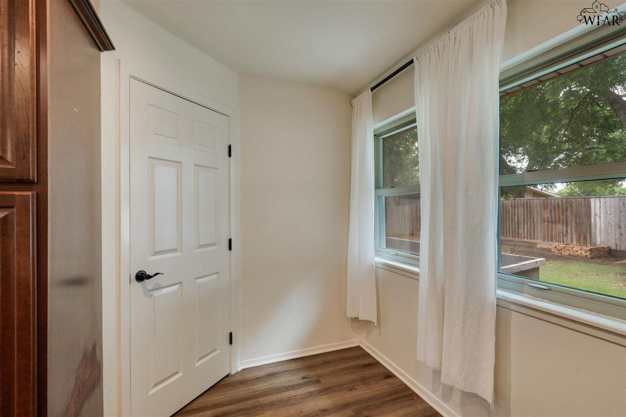 2812 COMPTON ROAD