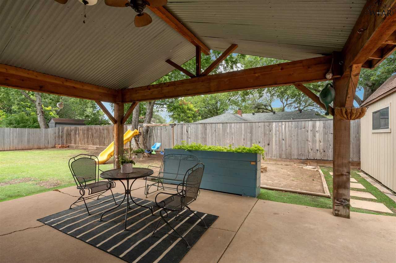 2812 COMPTON ROAD