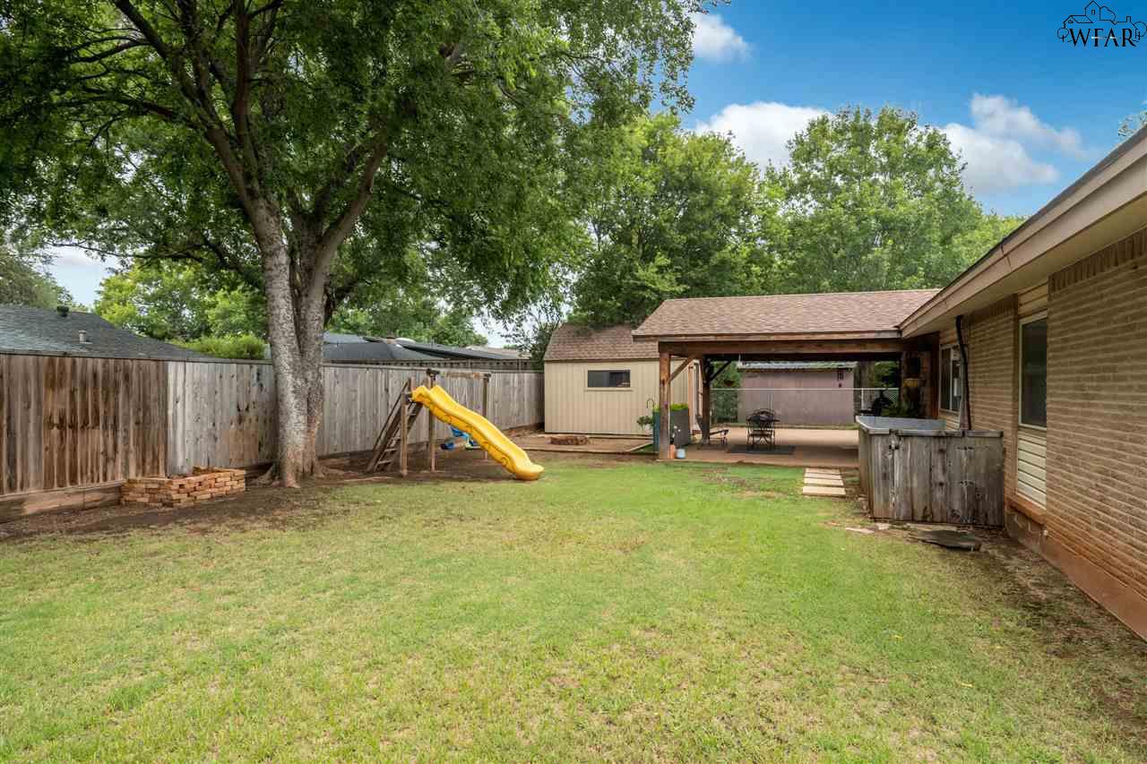 2812 COMPTON ROAD