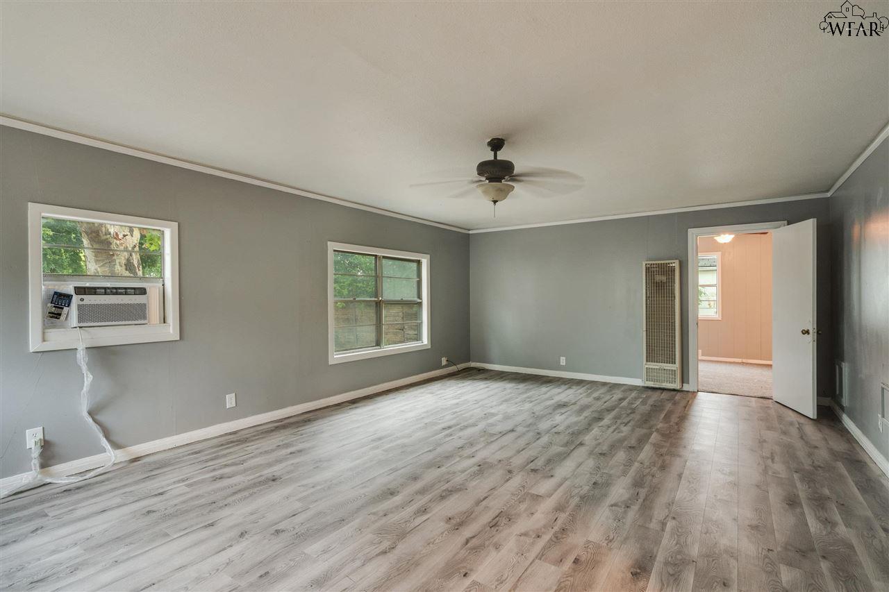 523 W INWOOD DRIVE