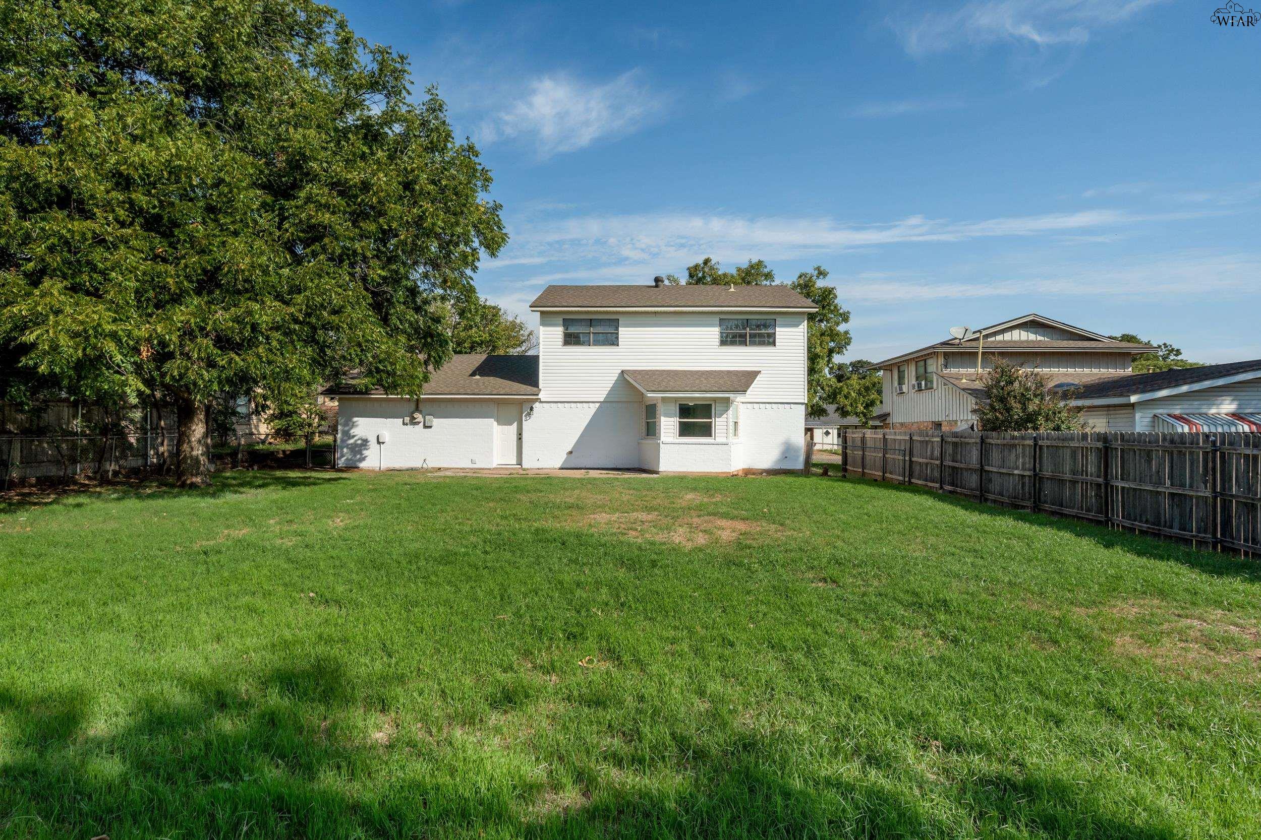713 W MANES AVENUE