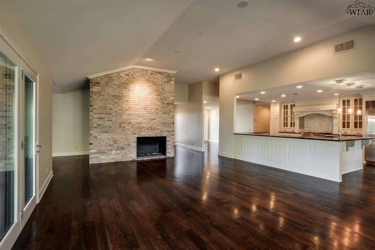 2516 BEEFEATER DRIVE