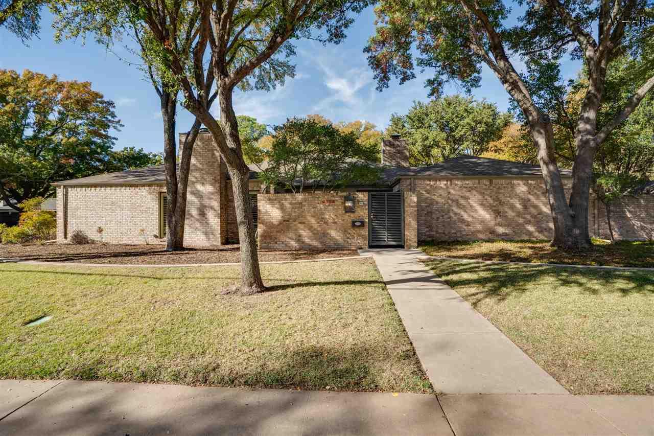 2516 BEEFEATER DRIVE