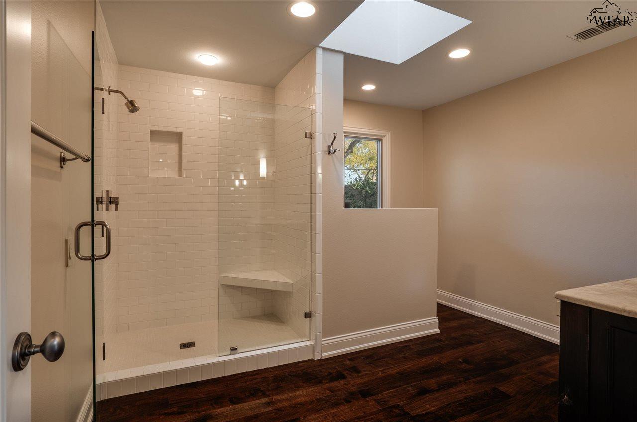 2516 BEEFEATER DRIVE