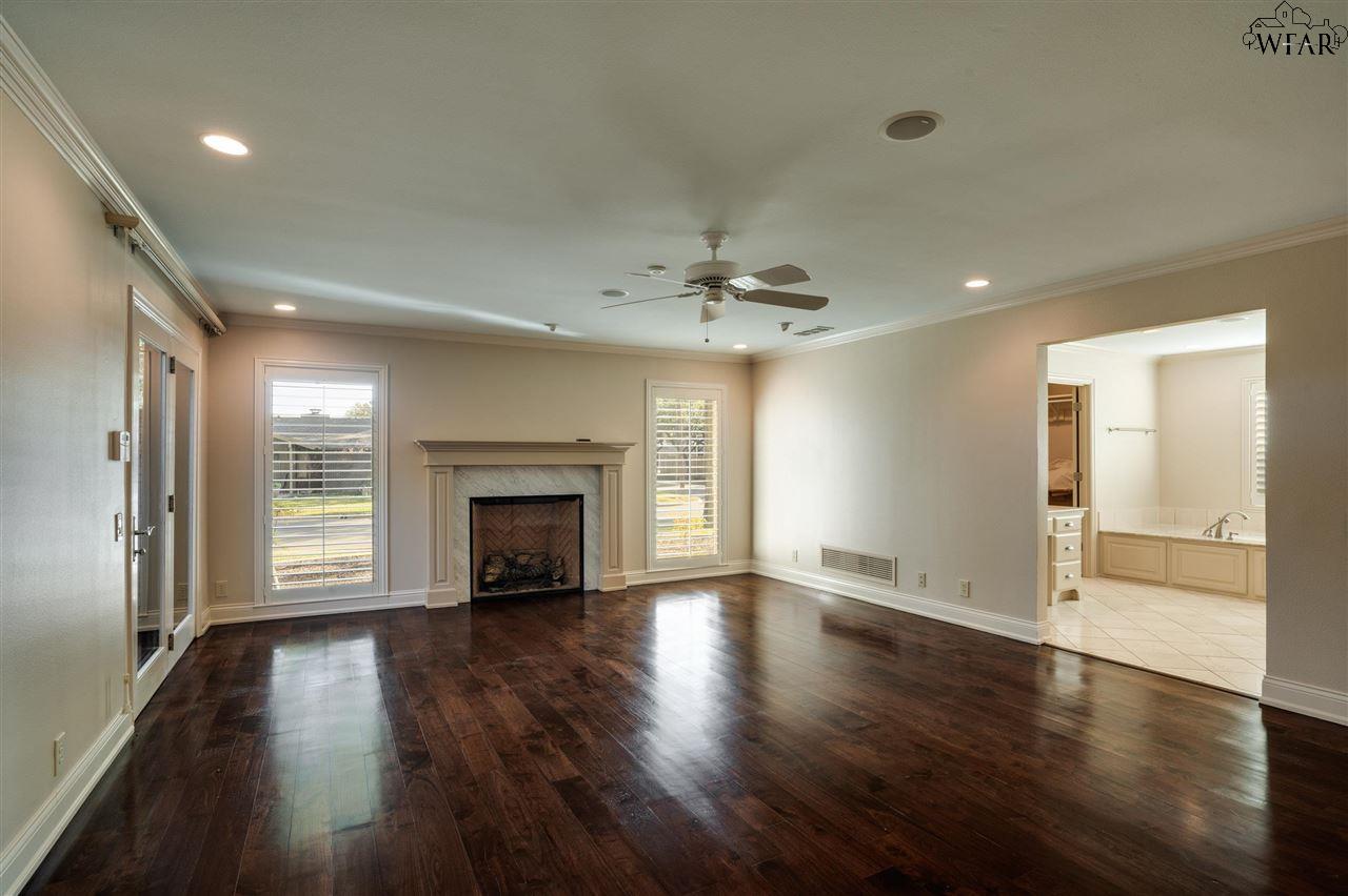 2516 BEEFEATER DRIVE