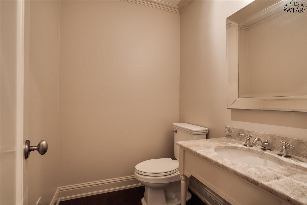 2516 BEEFEATER DRIVE