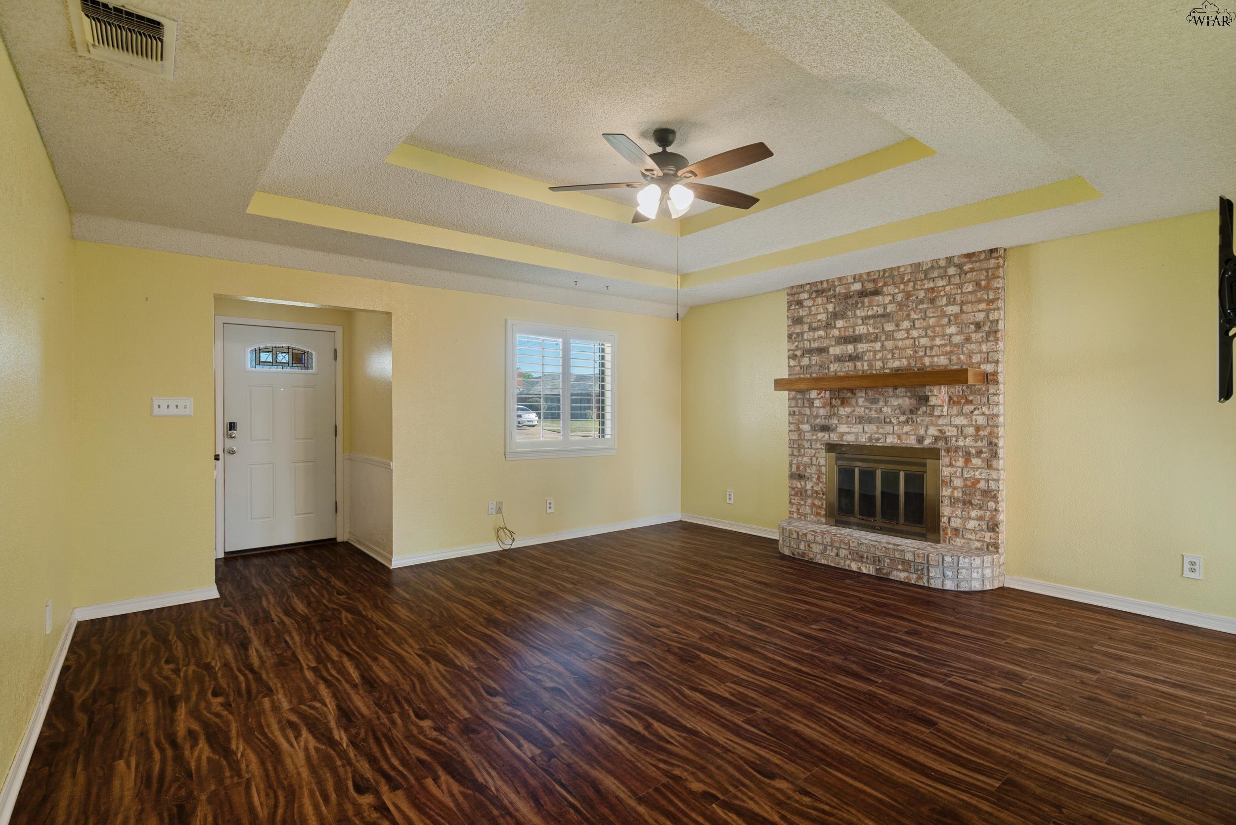 6005 LACI LANE