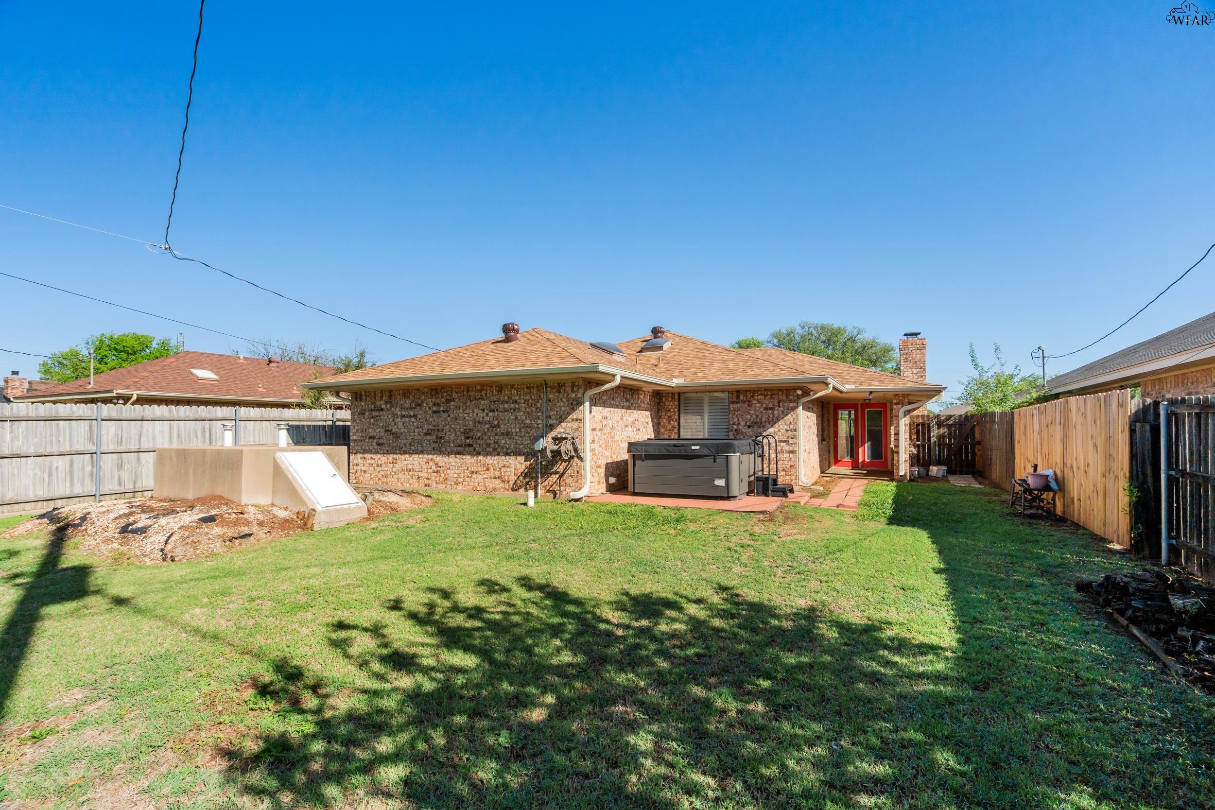 6005 LACI LANE