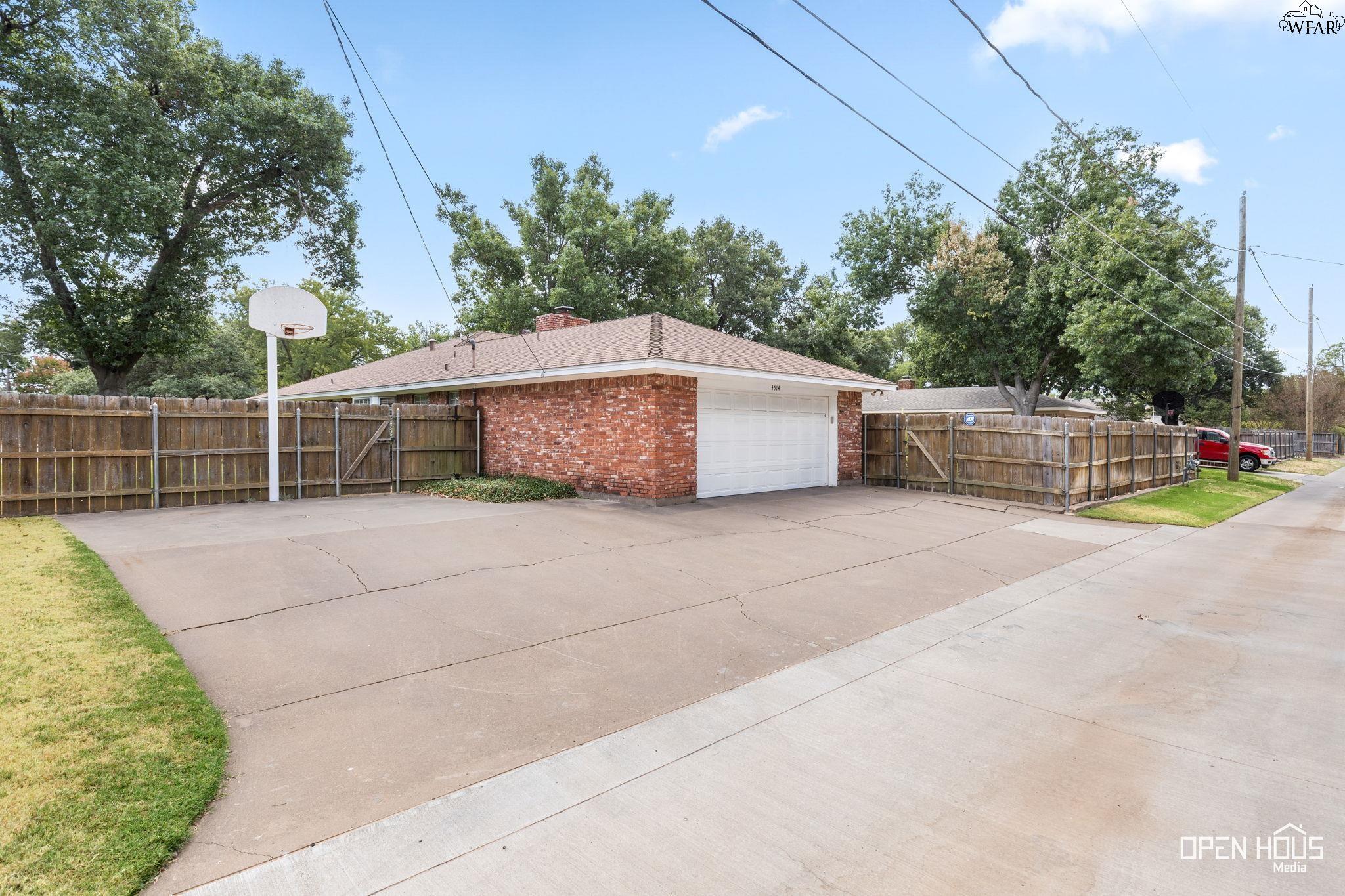 4514 BARBADOS DRIVE