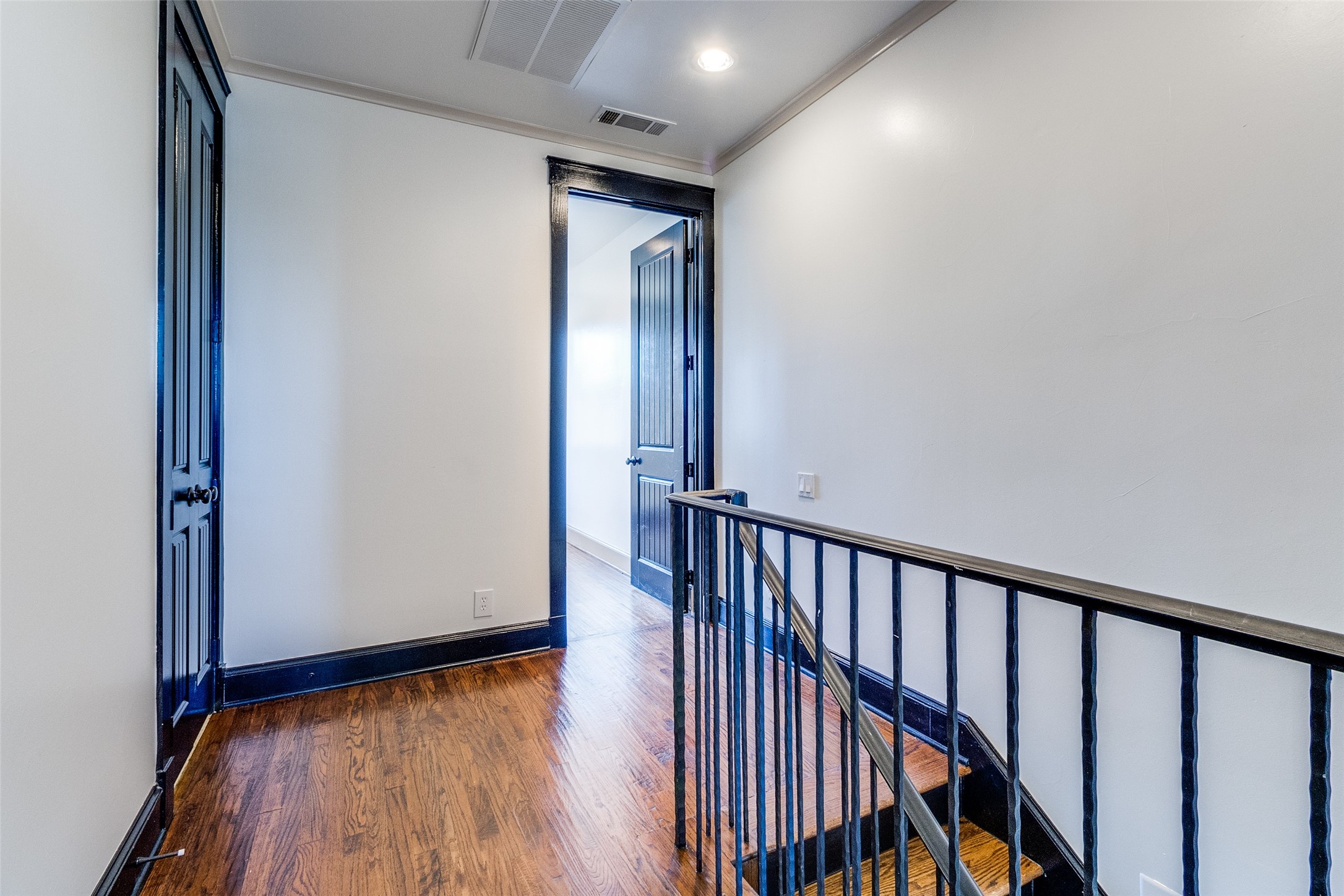 4406 Bowser Avenue 19