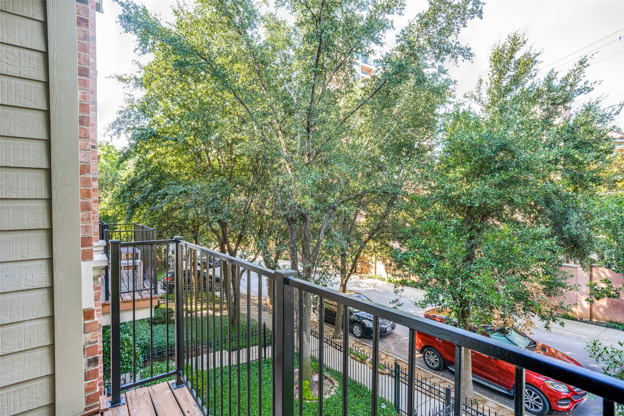 3610 Gillespie Street 10