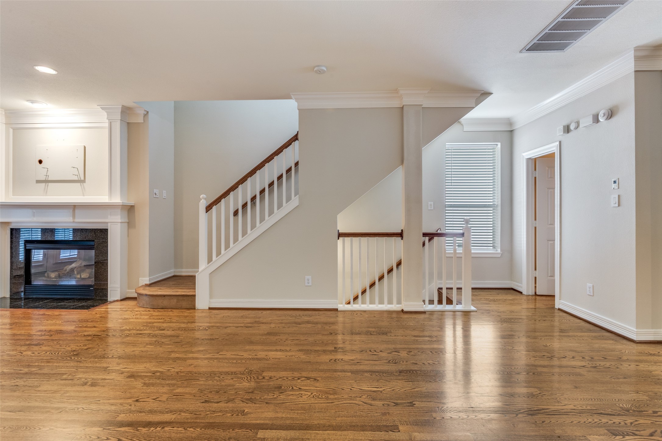 3610 Gillespie Street 10