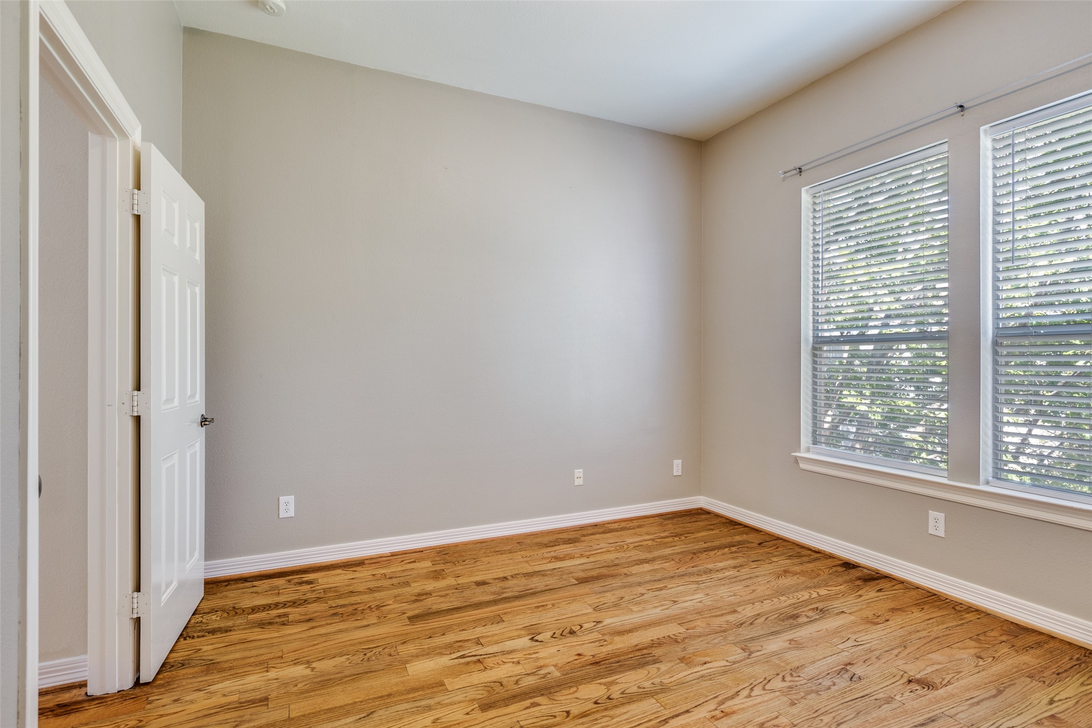 3610 Gillespie Street 10