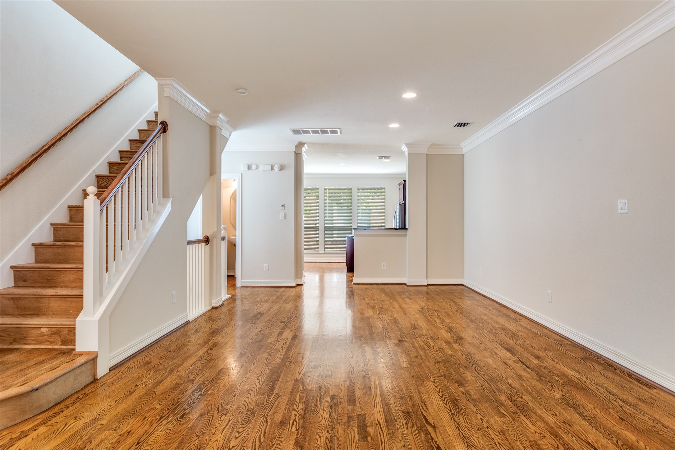 3610 Gillespie Street 10