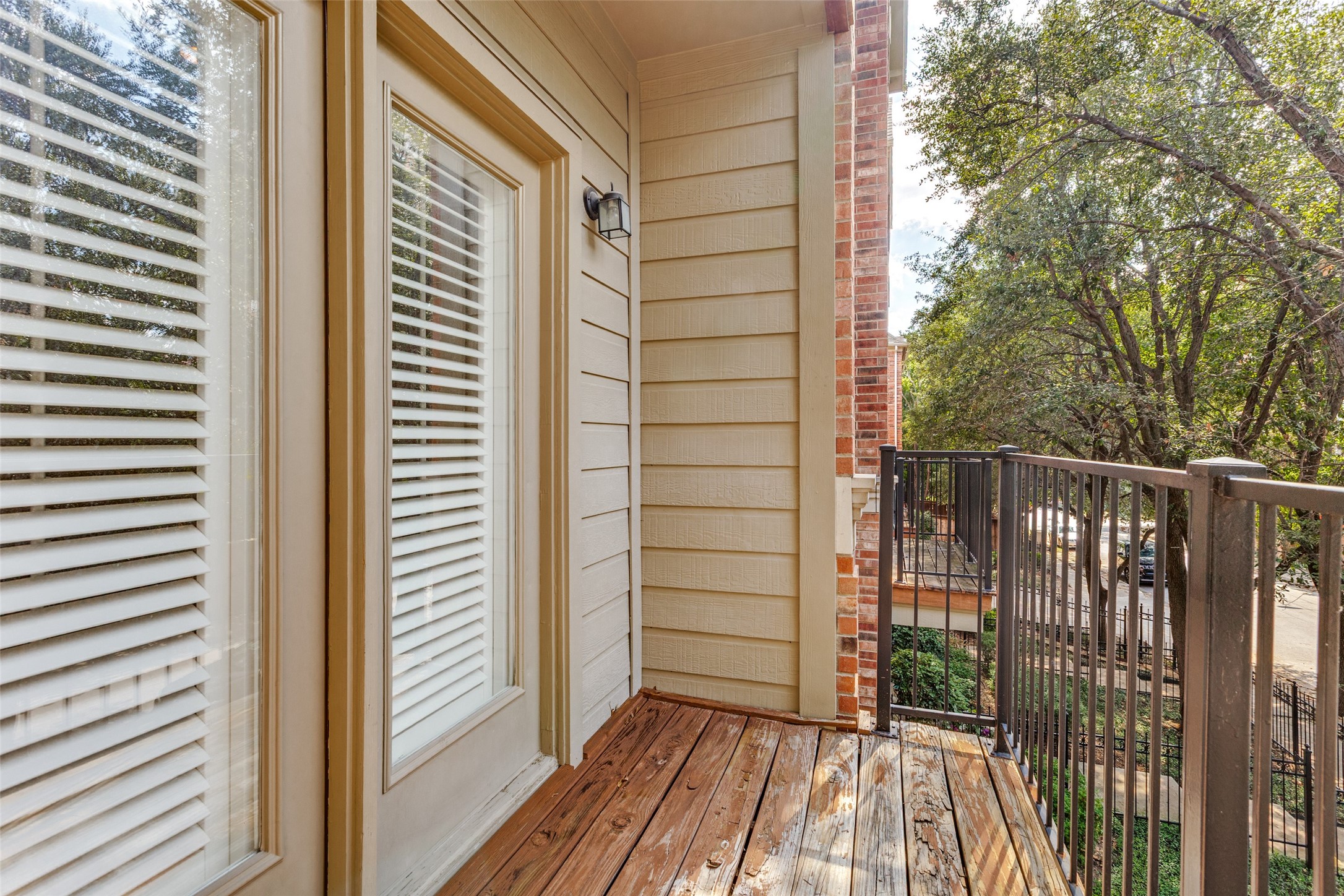 3610 Gillespie Street 10