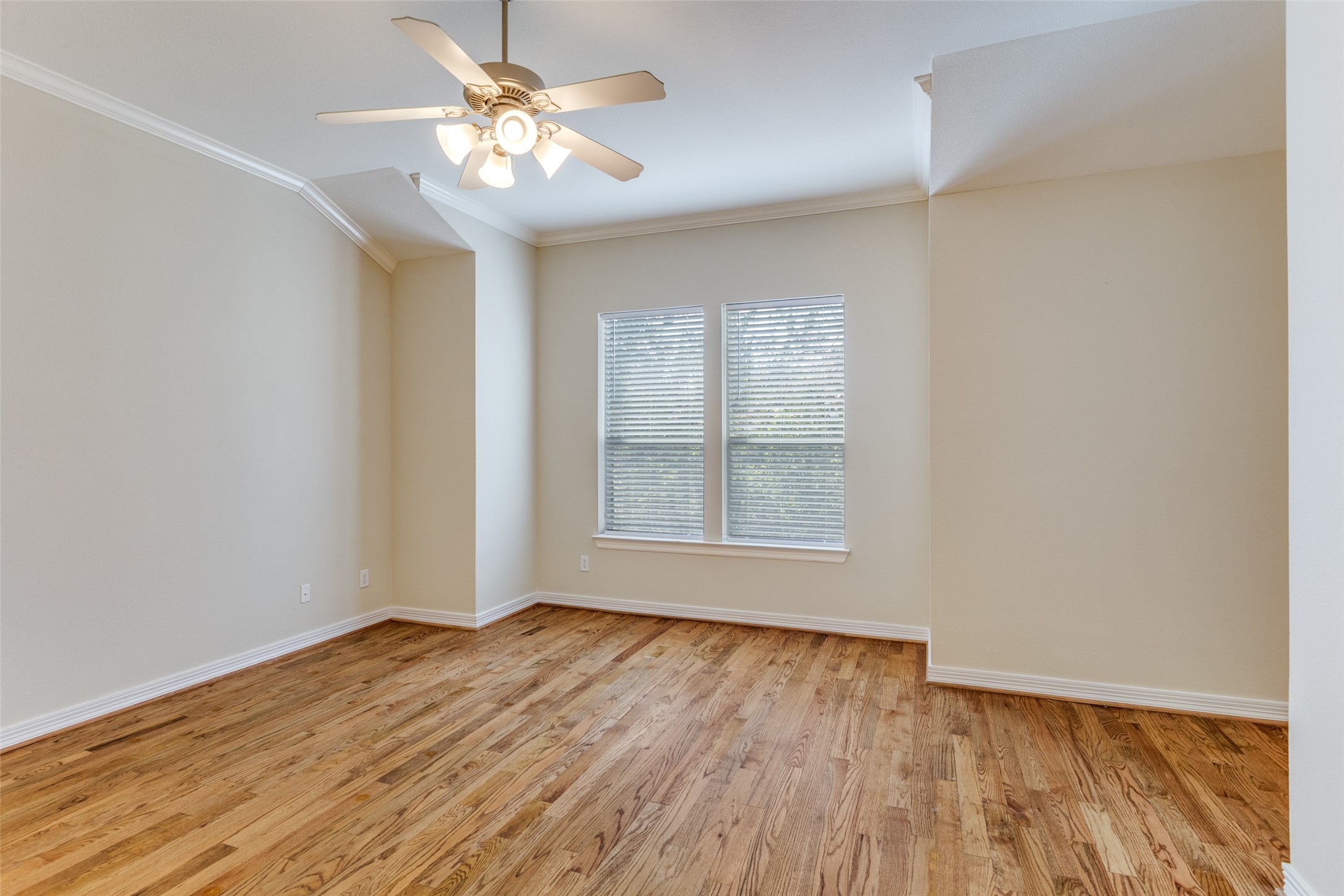 3610 Gillespie Street 10