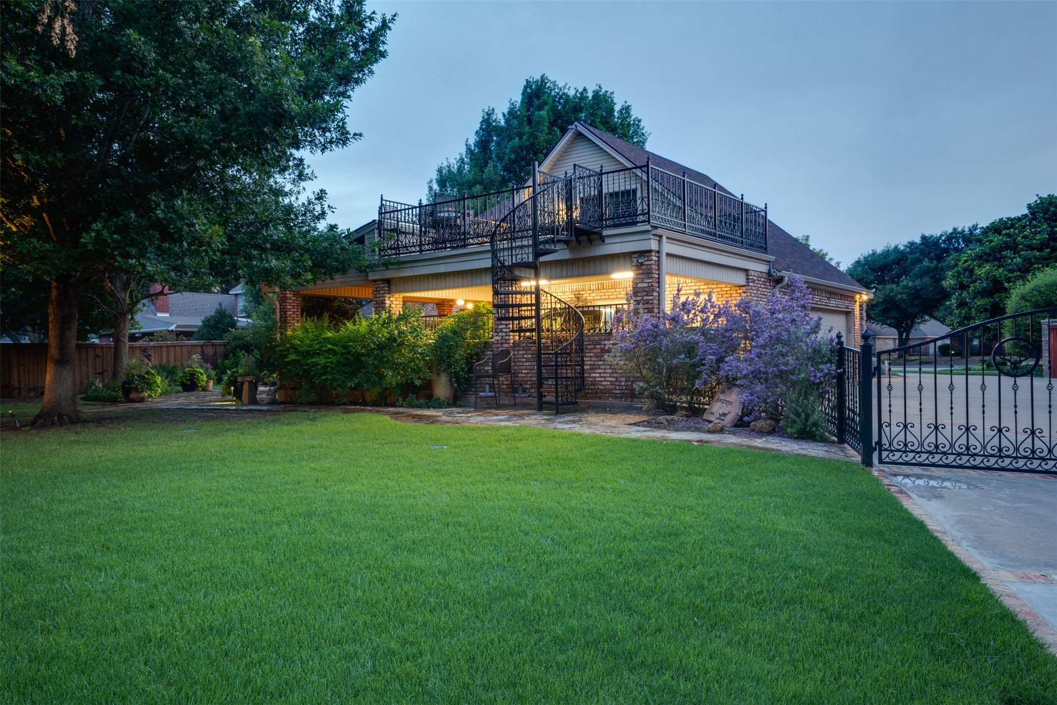 4203 Driftwood Drive