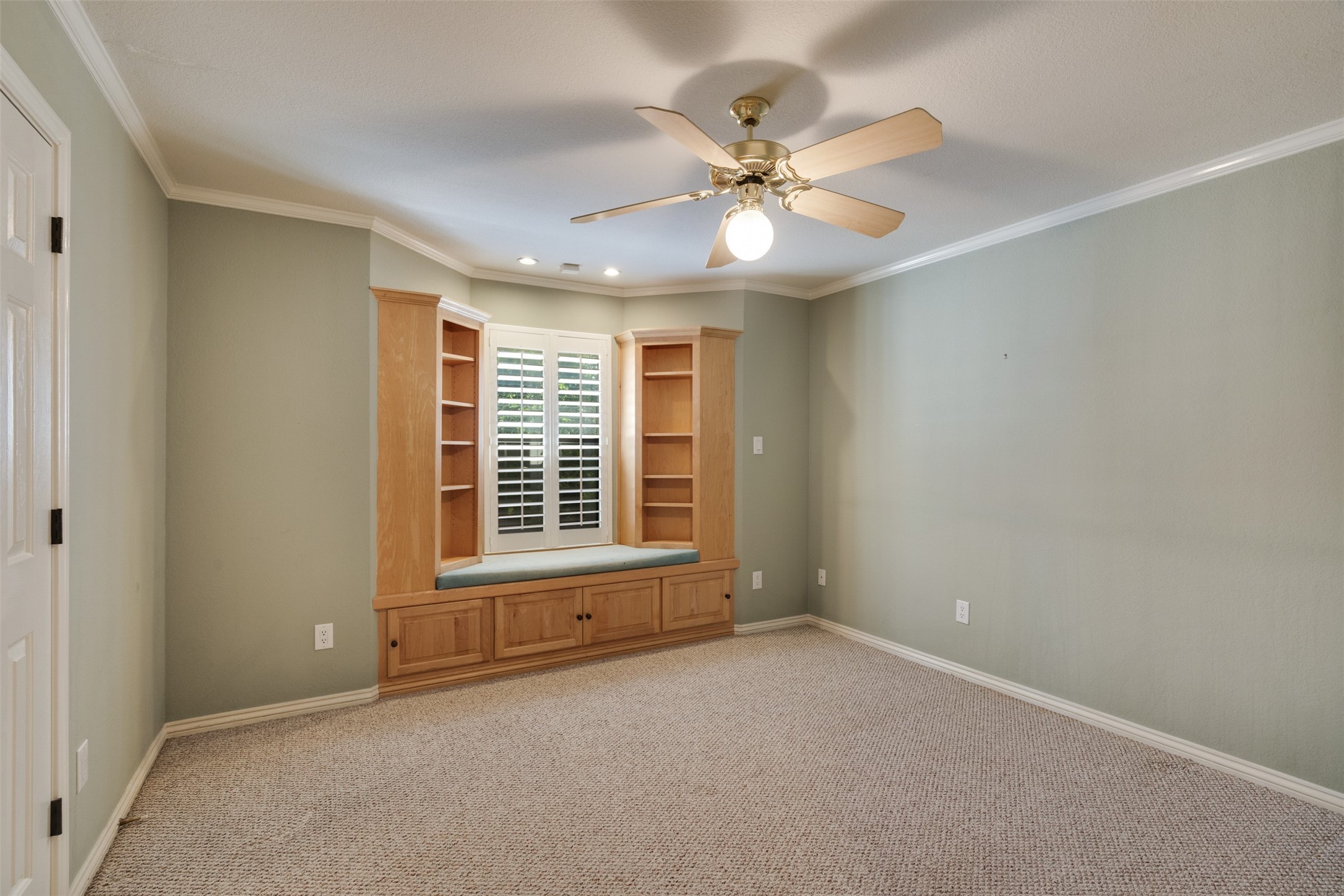 4203 Driftwood Drive