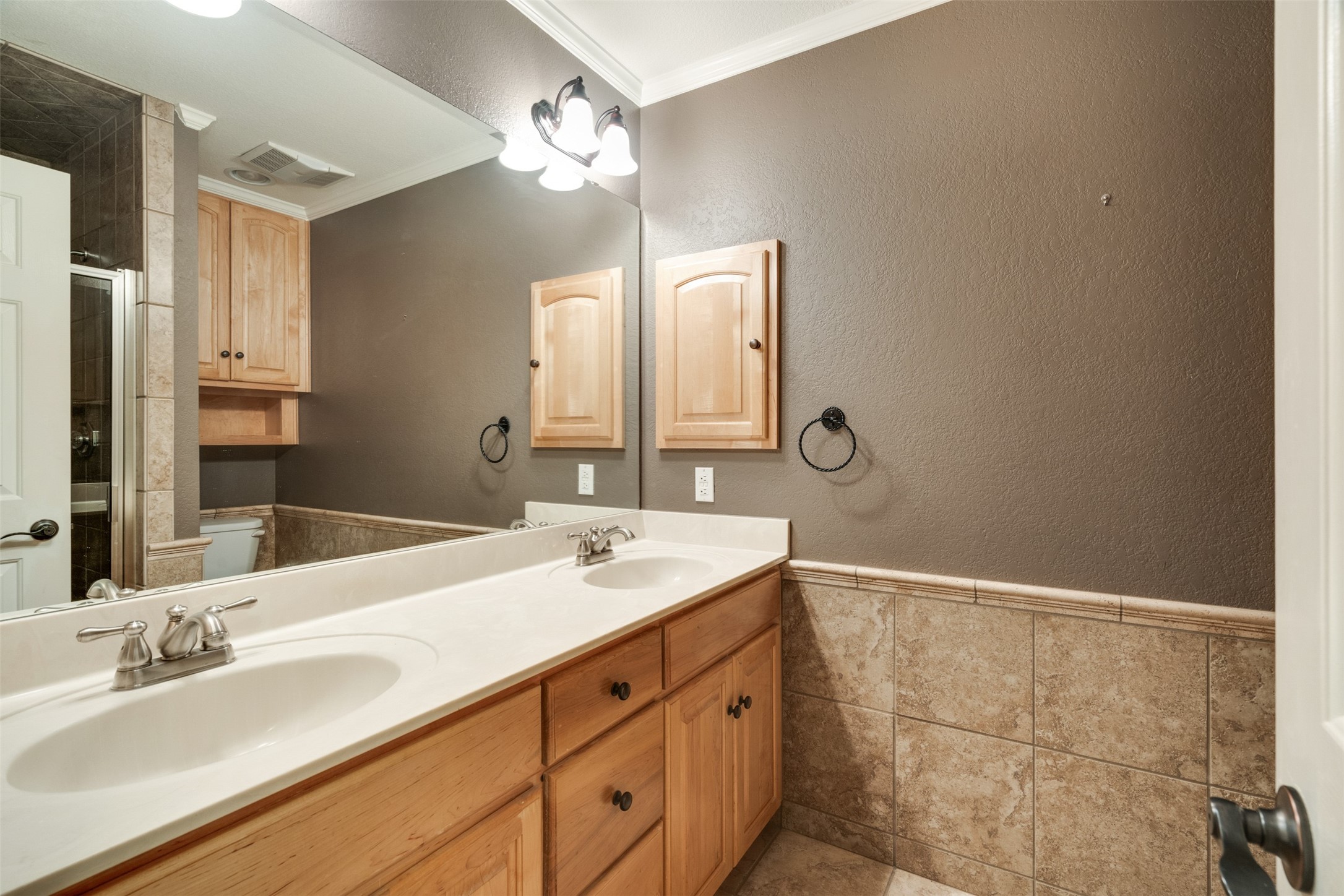 4203 Driftwood Drive