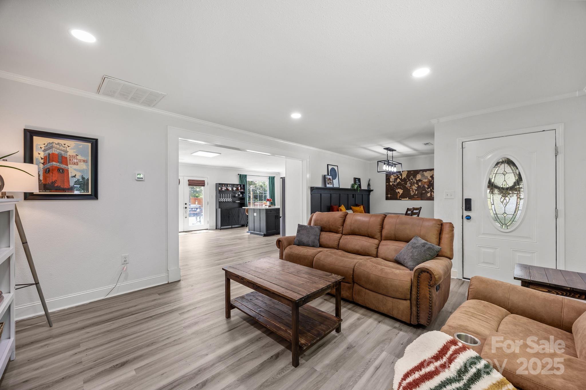 1225 W Gilbert Street