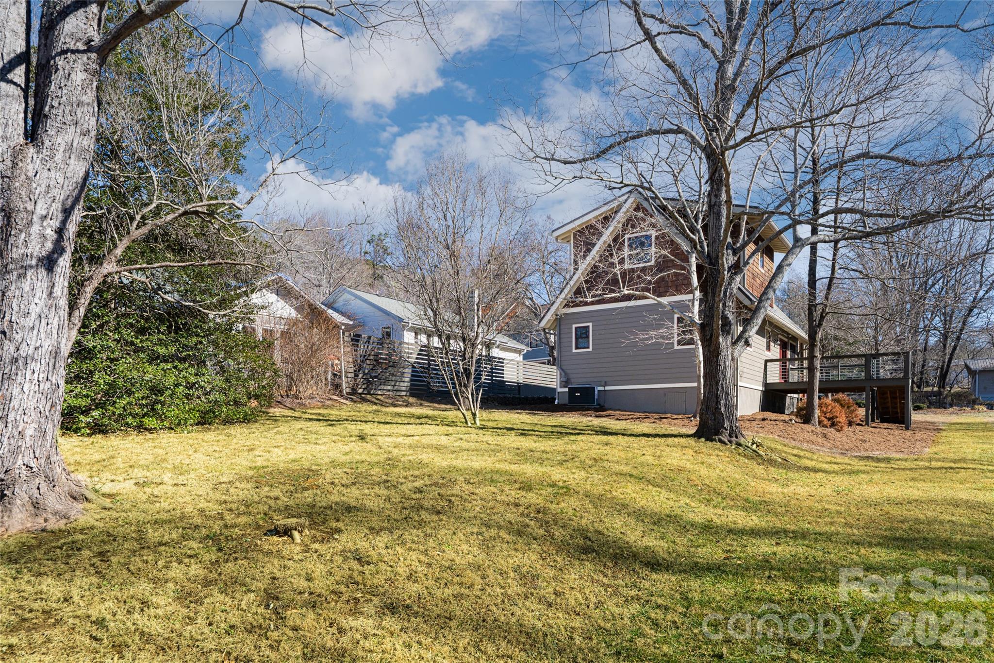 829 N Oconeechee Avenue
