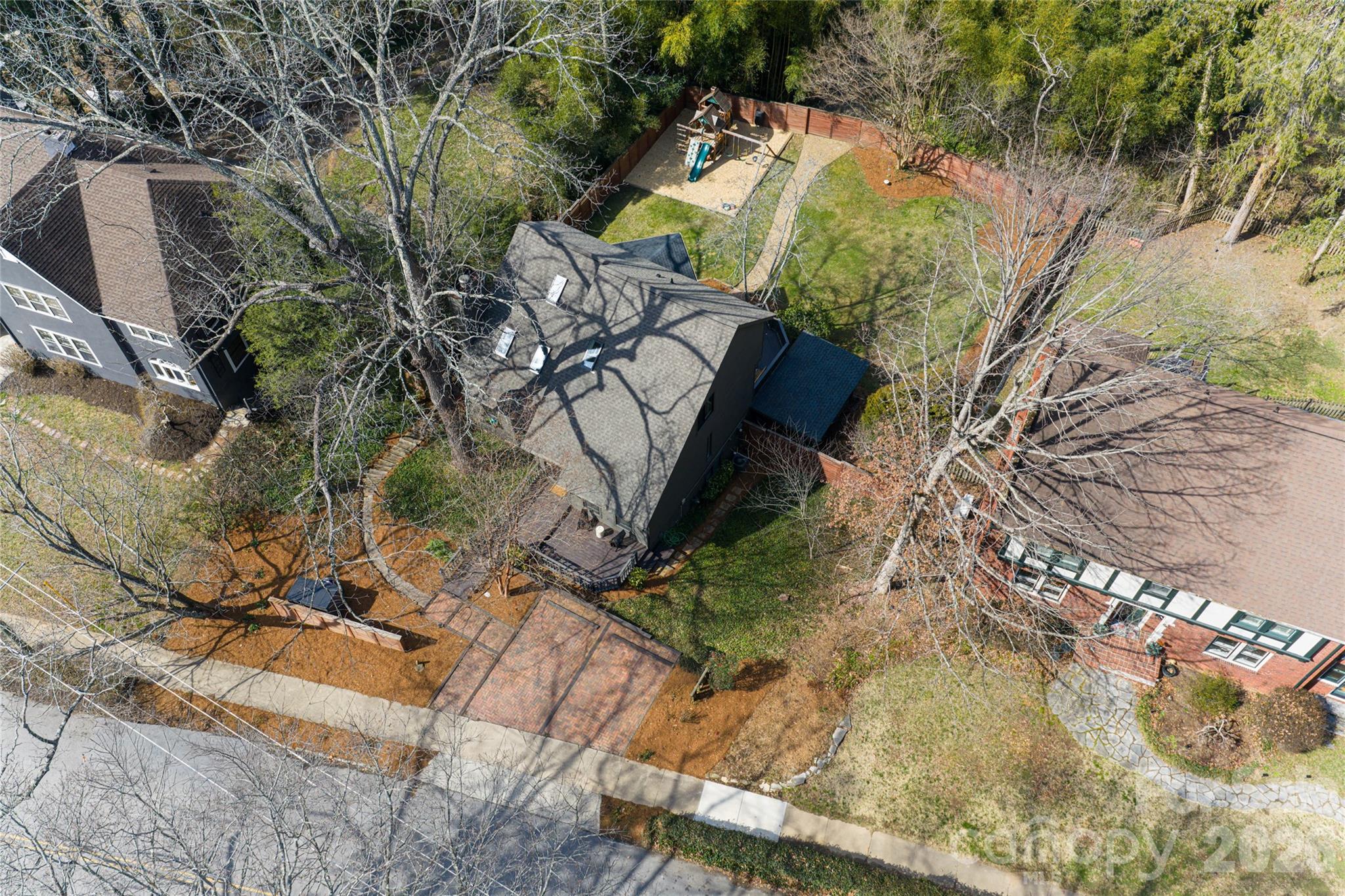 84 Macon Avenue