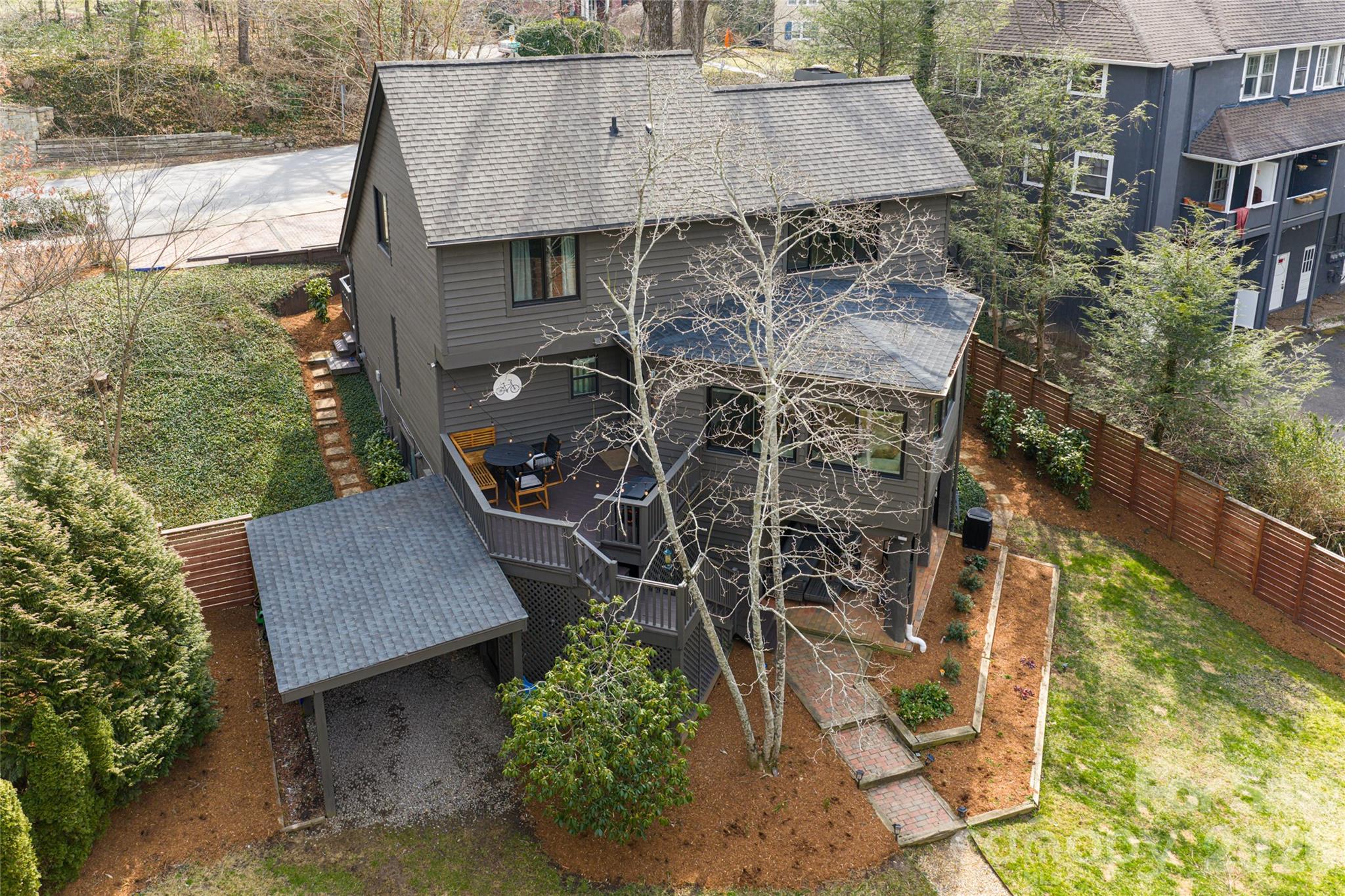 84 Macon Avenue