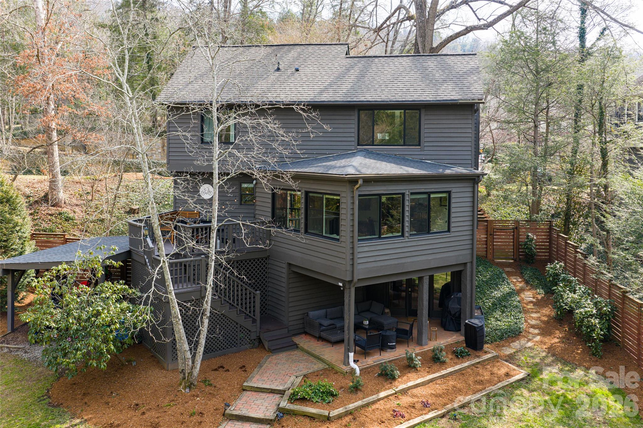 84 Macon Avenue