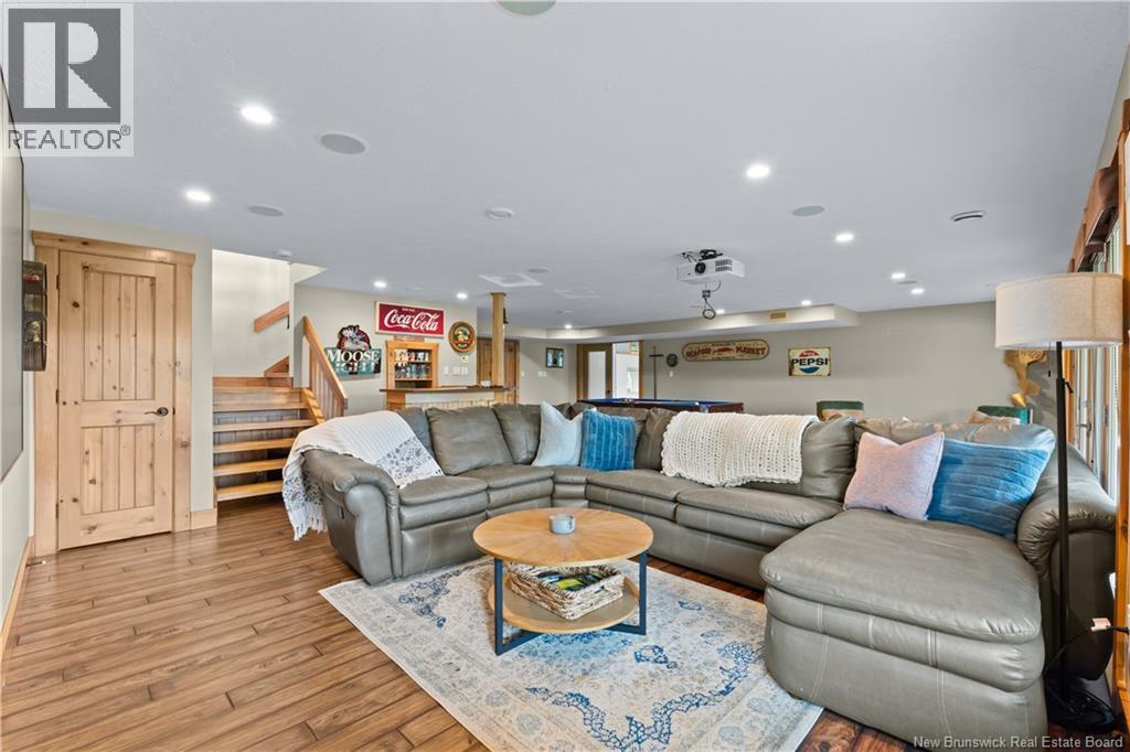 660 Saint Charles Sud Road