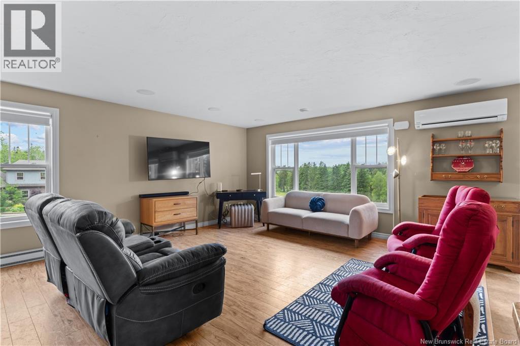 660 Saint Charles Sud Road