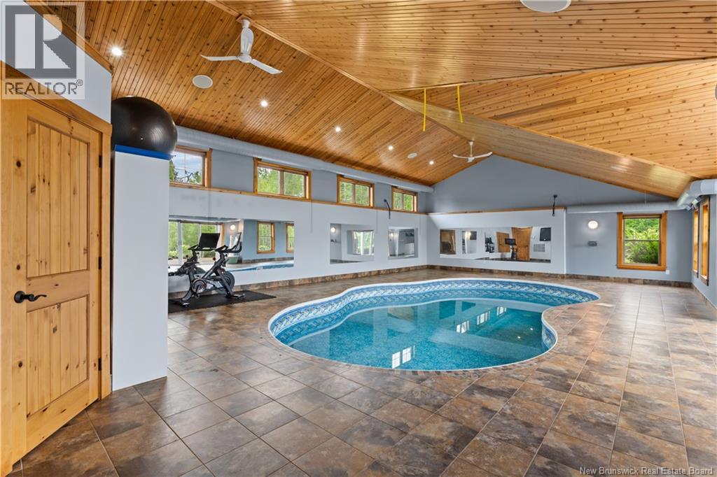 660 Saint Charles Sud Road