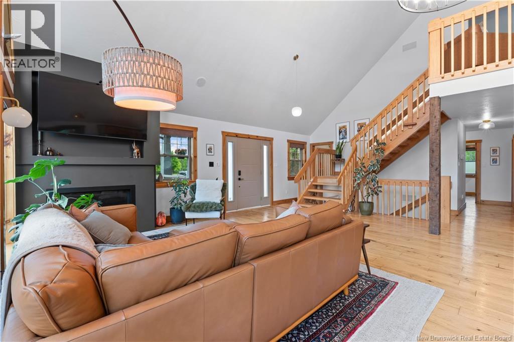 660 Saint Charles Sud Road