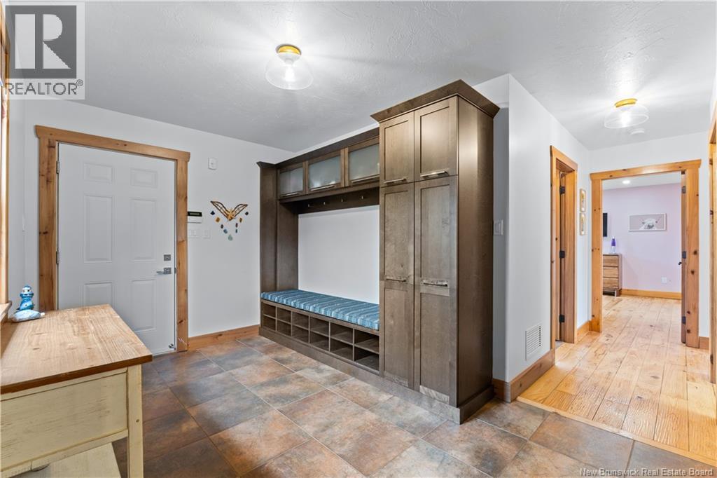 660 Saint Charles Sud Road